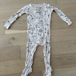 Elephant and Jungle Print Magnetic Me Onesie 18-24 months. VGUC.